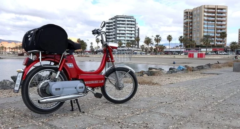 ZBE y el Vespino: El vehículo definitivo y low cost para eludirlas