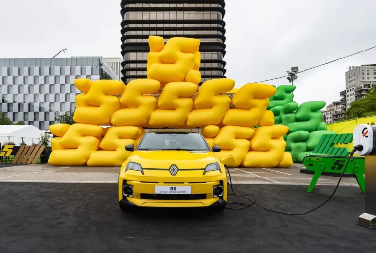 Este fin de semana tienes una cita con el Renault 5 eléctrico