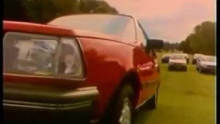 Una auténtica cacería: Así era el anuncio del Renault 18 en los años ‘80