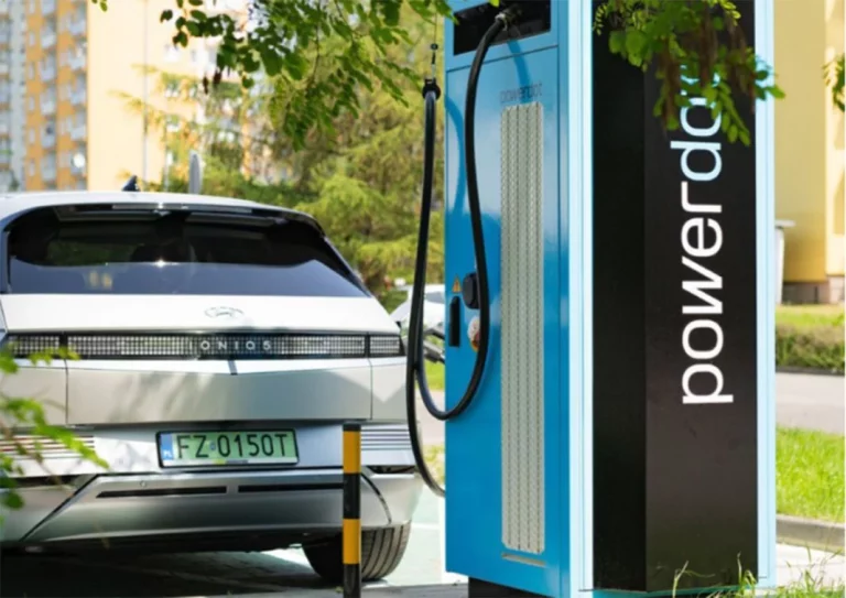 Powerdot lidera el ranking de las mejores redes de recarga eléctrica en España, según los usuarios de Chargemap