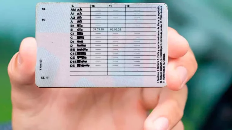 El requisito que debes cumplir para que la DGT te de el carnet de conducir gratis