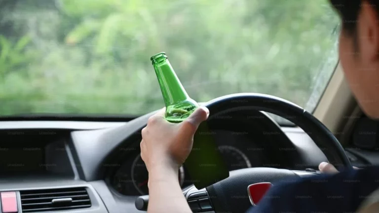 El sistema que impide arrancar tu coche si vas ebrio ya es cosa de políticos