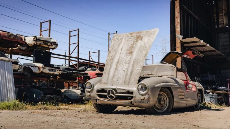 Los coches de desguace más caros del mundo salen a subasta