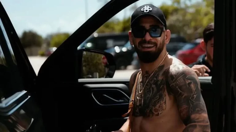 Así es el flamante Aston Martin de 180.000 euros que acaba de estrenar Topuria
