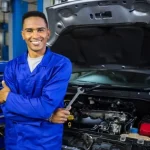 Iván (37), mecánico: ‘Estas son las 5 averías que más preocupan a quienes quieren comprar un coche híbrido’