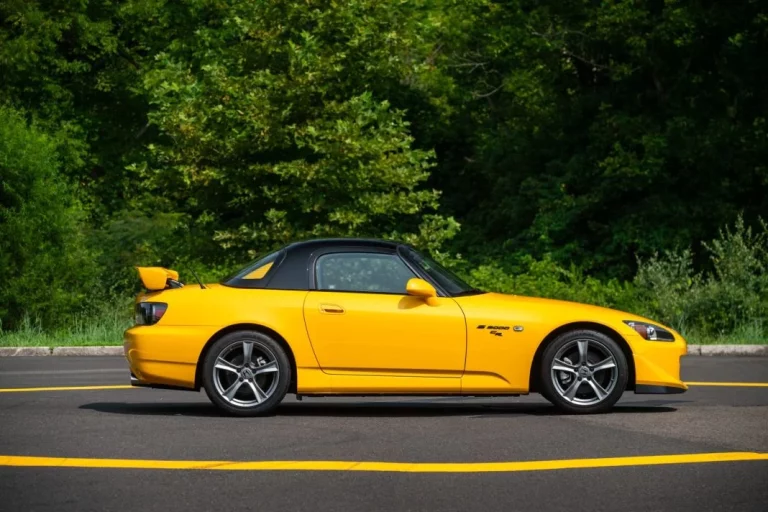 Este Honda S2000 Club Racer (CR) de 2009 está a estrenar y a la venta