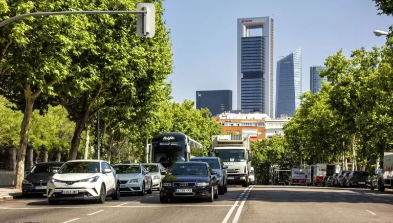 Si tu coche es uno de estos 1,2 millones vete olvidando de entrar y de aparcar en Madrid