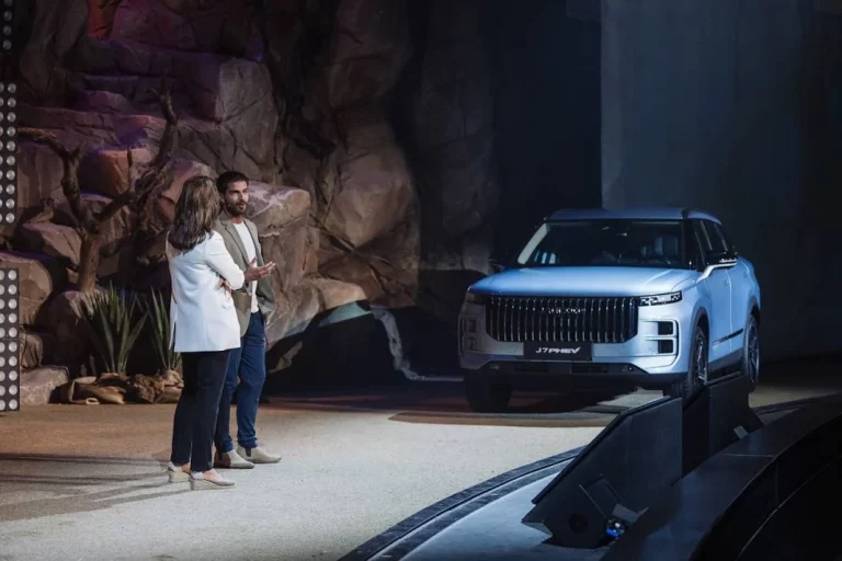 El coche chino que Maxi Iglesias quiere que te compres