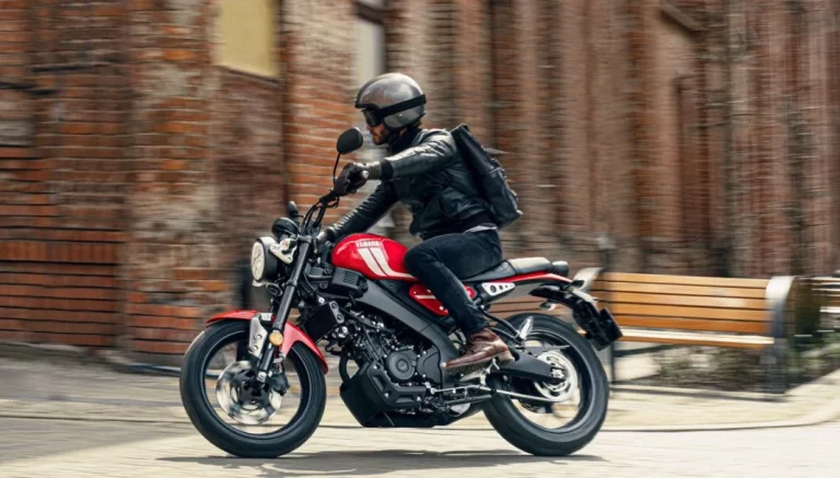 Ser motero y ser motorista no es lo mismo: No lo decimos nosotros, lo dice la RAE