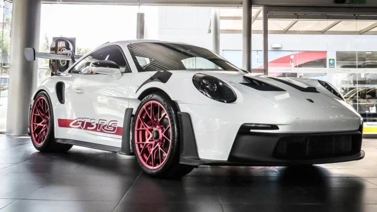 El Porsche 911 GT3 RS que va perdiendo su 4.0 Bóxer por el camino