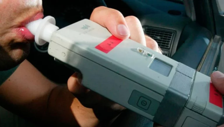 La DGT no quiere que lo sepas, pero este producto que usas a diario es suficiente para dar positivo en un control de alcoholemia