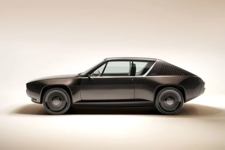 El R17 Electric Restomod, protagonista de Rétromobile 2025