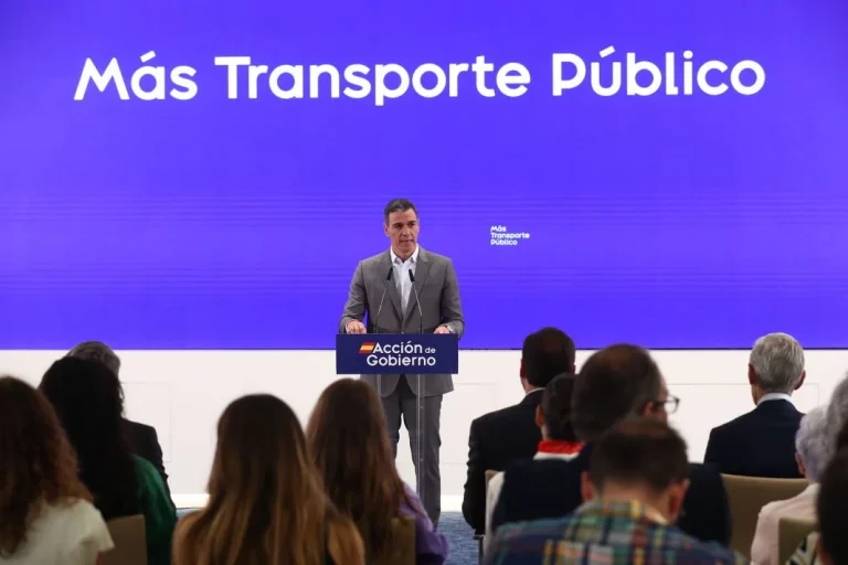 El anuncio que se marca el Ministerio de Transportes y Movilidad Sostenible como ‘meme’ a Pedro Sánchez