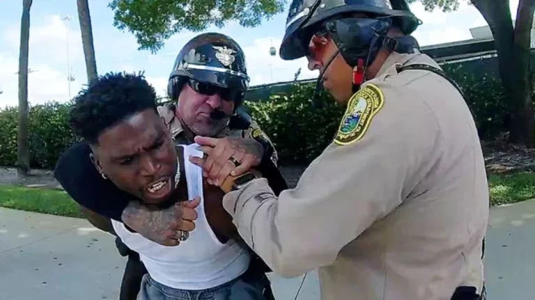 El vídeo de la detención en Miami a Tyreek Hill mientras conducía su flamante McLaren