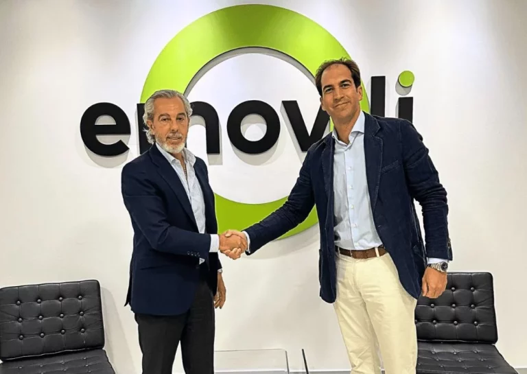 Emovili FAST acelera la movilidad eléctrica: nuevos acuerdos con Petroprix y Monta para instalar y gestionar puntos de carga