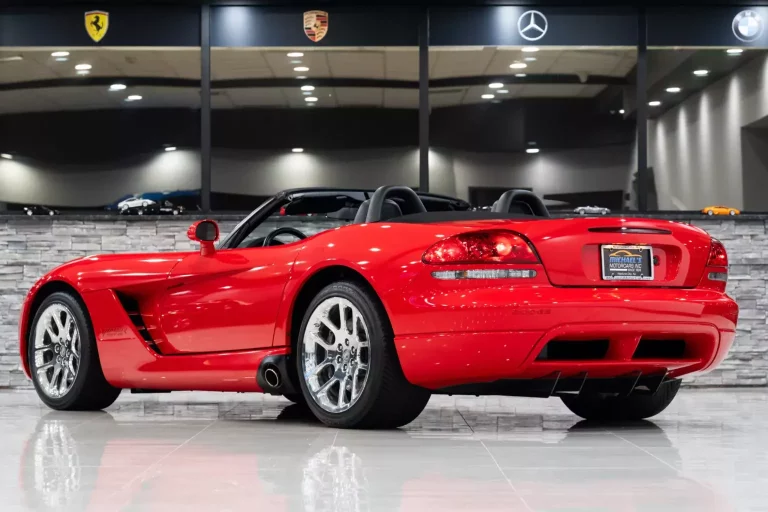 Un Dodge Viper casi a estrenar a precio de Cupra Formentor