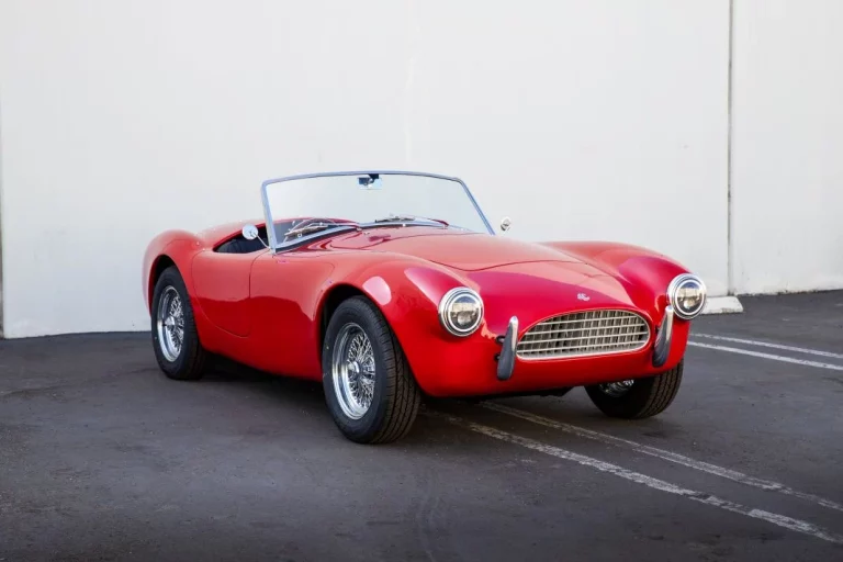AC Cars se marca un Cobra eléctrico que cuesta una verdadera fortuna