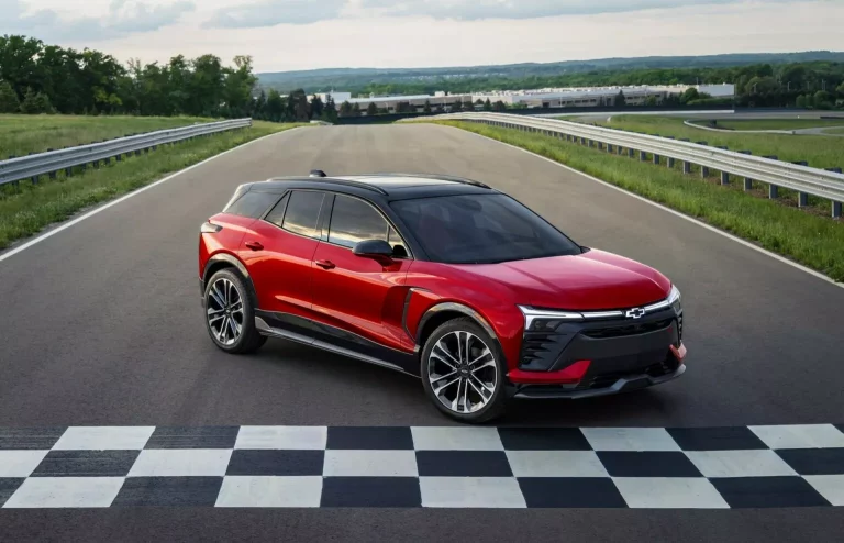 El Chevrolet Blazer EV suma versiones y kilómetros de autonomía