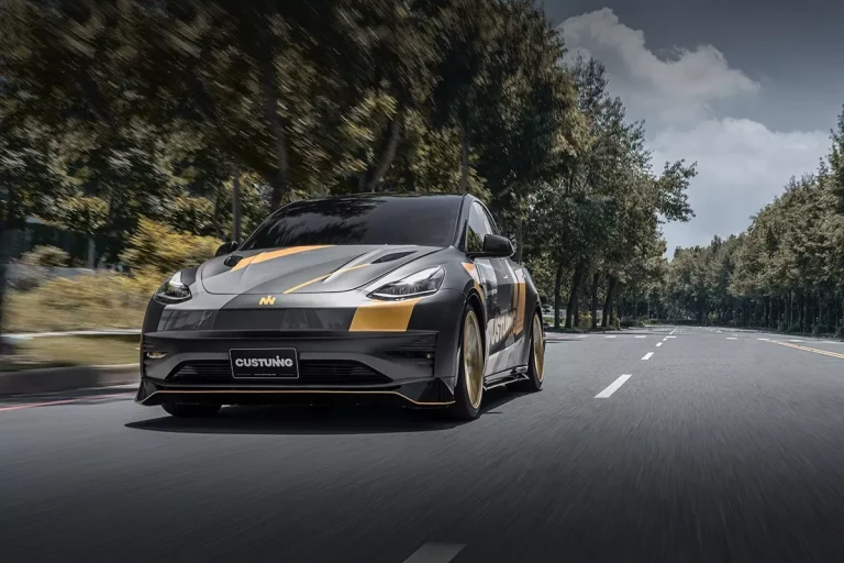 Custuning convierte tu Tesla en un auténtico superdeportivo