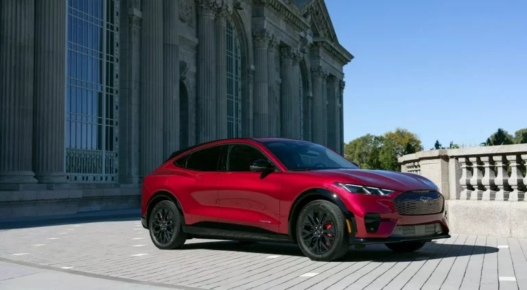 Cuando Ford reta a Tesla para darte un Mustang Mach-E por 27.500 euros