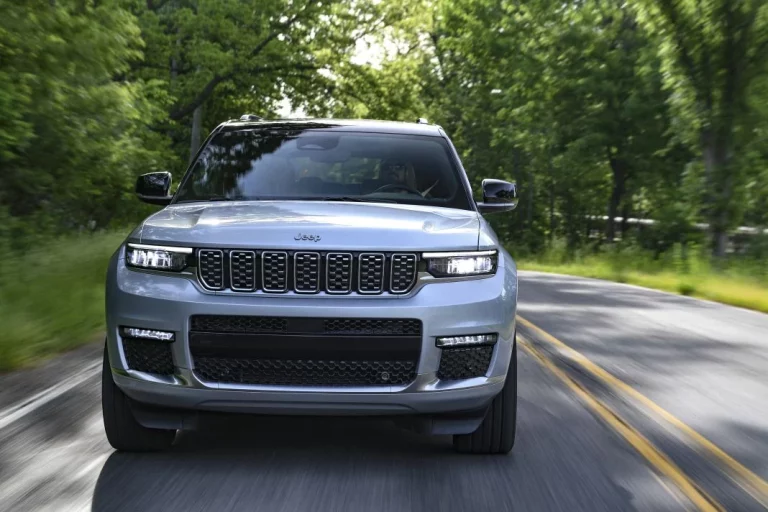 El Jeep Grand Cherokee estrena temporada con hasta 3.695 euros de descuento