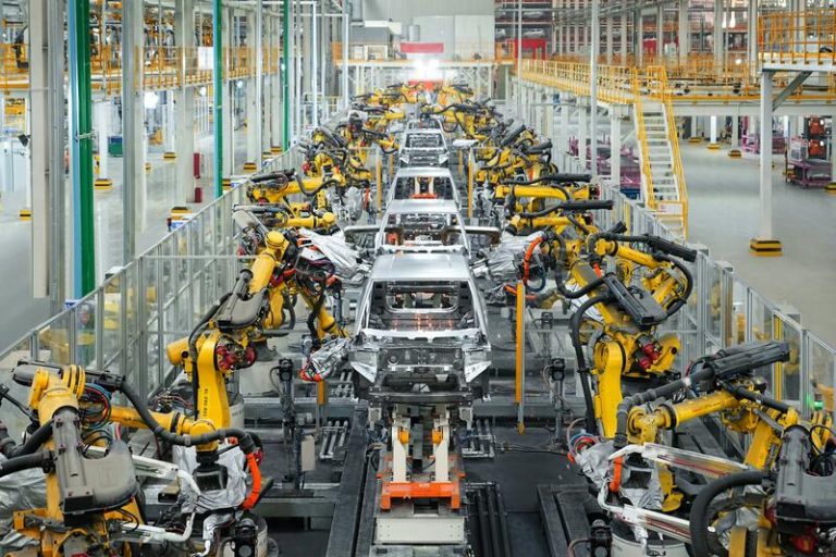Los aranceles a los coches eléctricos chinos van a salir caros a Europa: Adiós a las inversiones prometidas