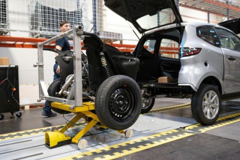 Aixam estrena fábrica en Andancette (Francia), donde ha invertido 30 millones