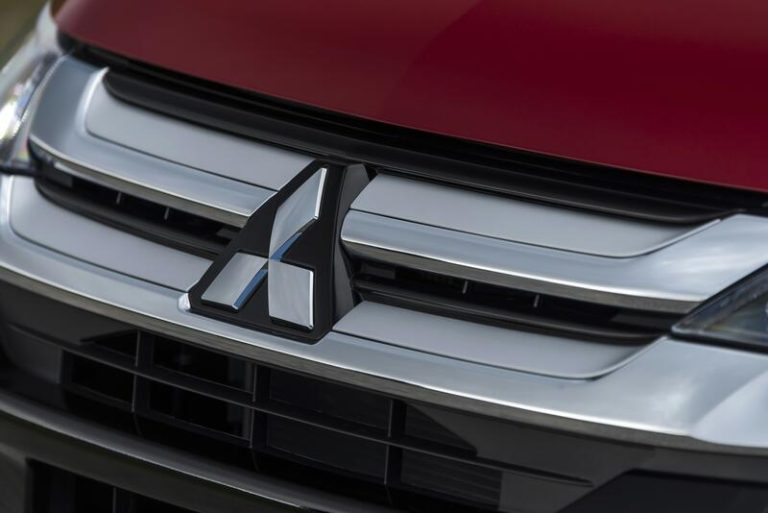 Los fabricantes de coches ‘made in Japan’ reducen su producción