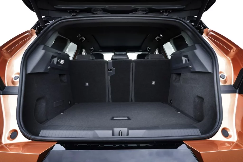 Opel inicia la venta del Grandland Electric Long Range: el SUV eléctrico que declara la guerra a la ansiedad de autonomía 11 Motor16 40 Opel Grandland 392 Motor16