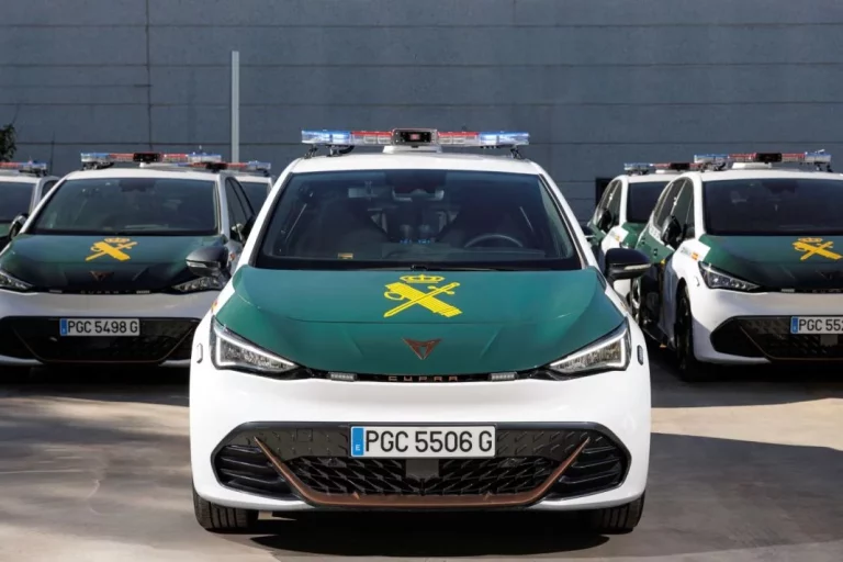 Cupra entrega 84 unidades de su nuevo Born eléctrico para la flota de la Guardia Civil