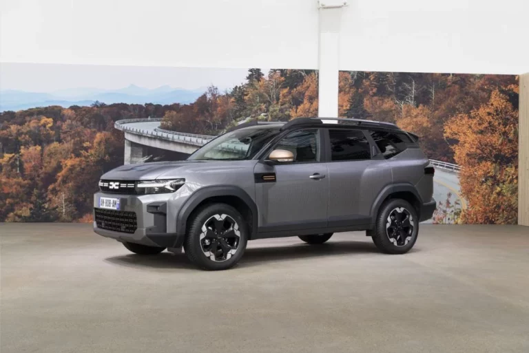 Dacia Bigster: Y 4 SUV con etiqueta ECO de menos de 30.000 euros que intentan hacerle sombra