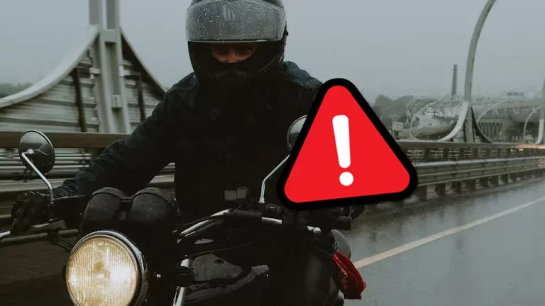 La ‘estafa del motorista’: Qué es y cómo debes actuar para que no te timen