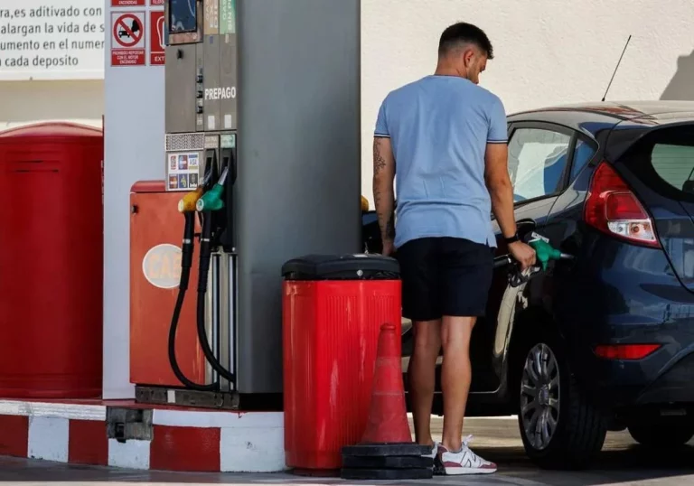 Dos elementos que toda gasolinera low cost debe ofrecer a sus clientes: y no son gasolina y diésel