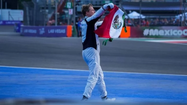 Cuando el Gran Premio de México no lo gana Carlos Sáinz, sino un actor de Hollywood
