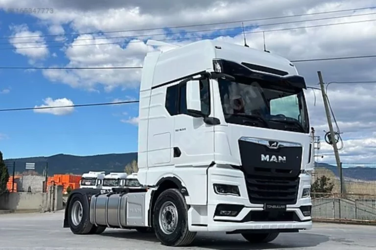 Grupo TIP amplia su flota logística de camiones de alquiler con la adquisición de 300 nuevas cabezas tractoras a MAN y Volvo