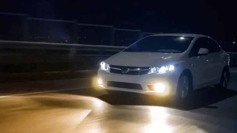 Luces americanas: La moda que causa furor entre los dueños de VAG y por la que te podrían multar