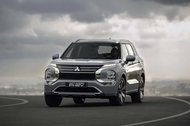 Primer contacto con el Mitsubishi Outlander PHEV 2025. Renacimiento