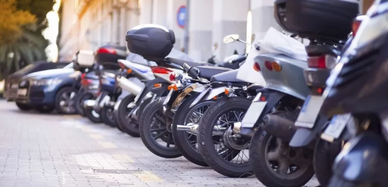 Italia elimina el impuesto de circulación de motos en 2027 y España sigue pagando el bollo