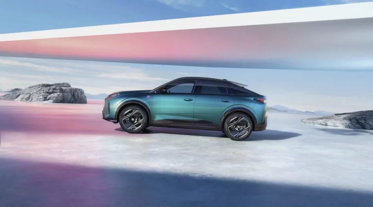 El Peugeot E-3008, la historia de un éxito