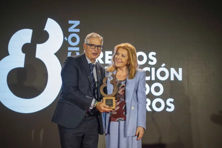 Carmelo Sanz, presidente del RACE, premio a la Excelencia en Automoción