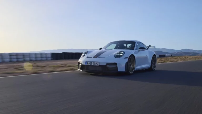 Demos la bienvenida al renovado Porsche 911 GT3