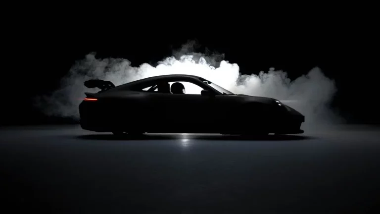 Porsche muestra una silueta del renovado 911 GT3 aprovechando el 25 aniversario de su lanzamiento