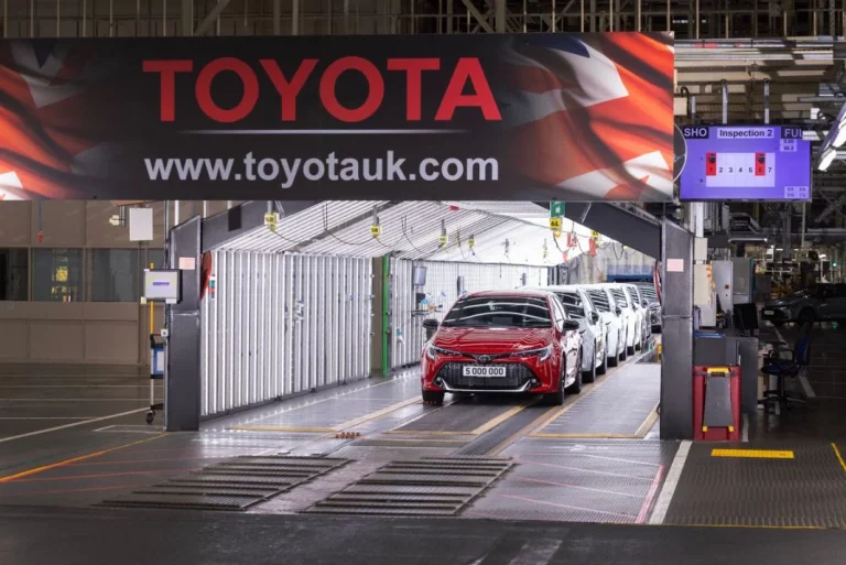 5 millones de unidades del coche más vendido del mundo son británicas