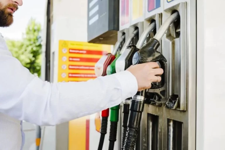 No busques un surtidor diésel: esta ciudad ha prohibido a las gasolineras su venta desde ya