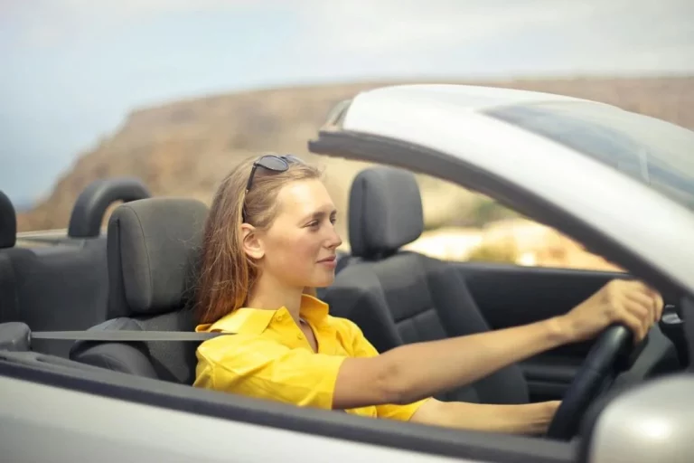 Códigos del carnet de conducir en España: cómo obtener el carnet de conducir B1