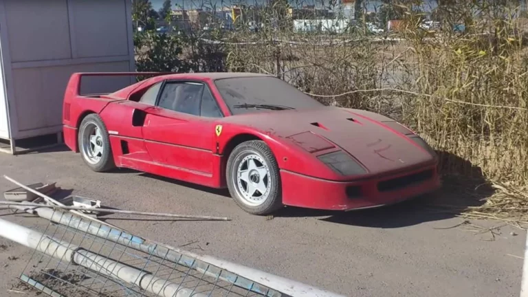 La historia que hay detrás del Ferrari F40 que encontraron abandonado en el desierto
