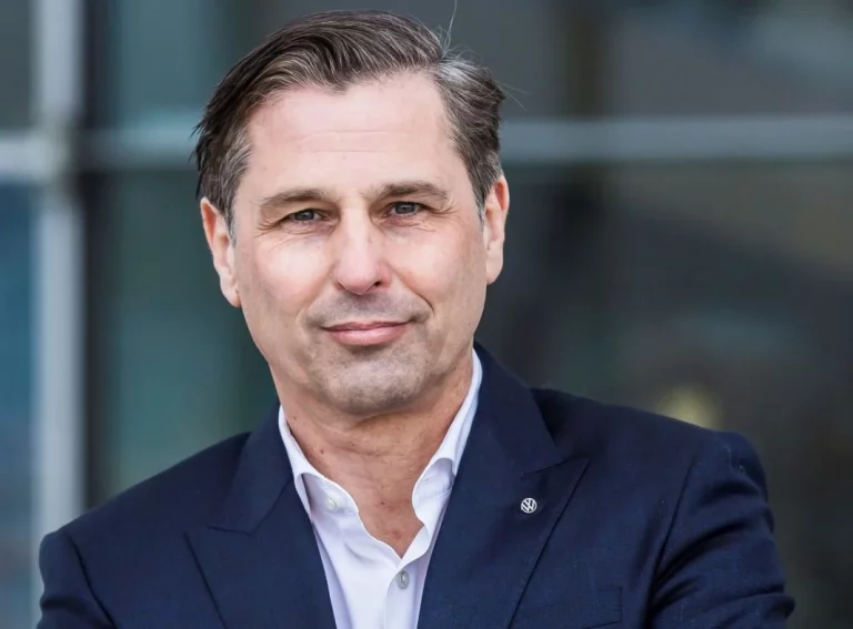 Volvo nombra nuevo CEO a Klaus Zellmer para pilotar un plan de 13 modelos