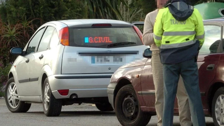 Los coches, motos y camiones camuflados que la Dirección General de Tráfico ya utiliza