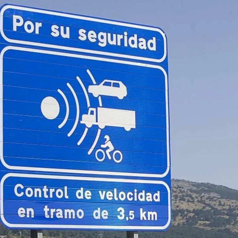 La DGT estrena señal de tráfico: Y avisa de que hay controles en la carretera