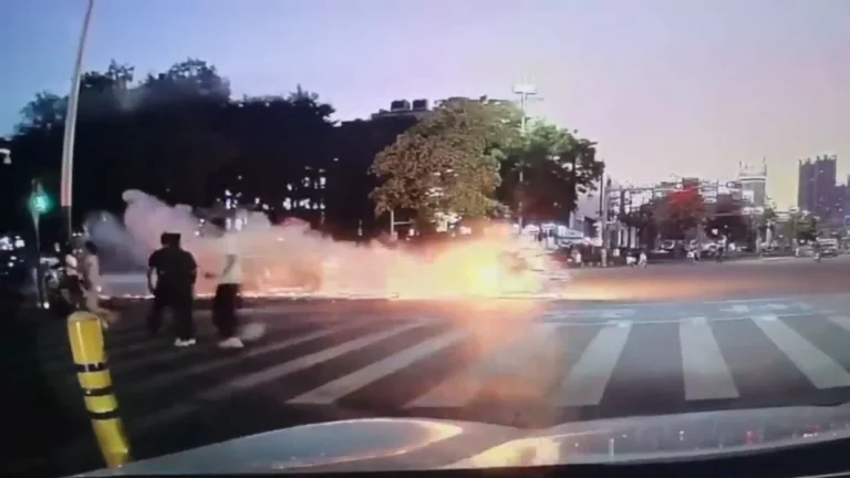 El scooter eléctrico que se convierte en una bomba de relojería